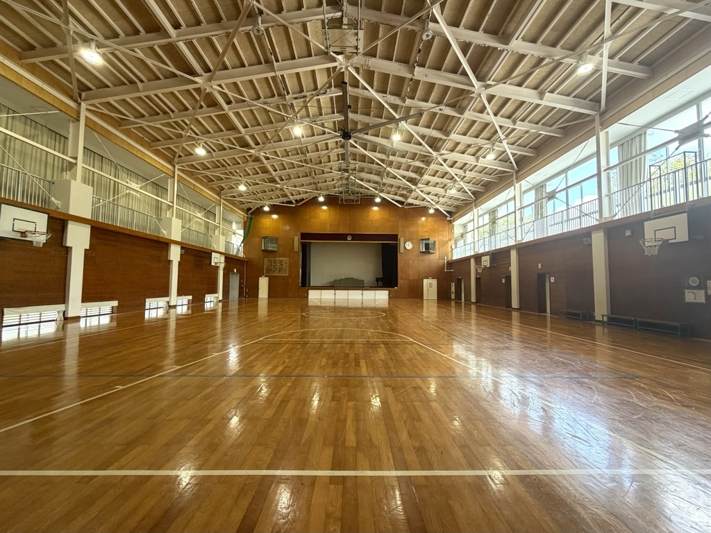 総野小体育館